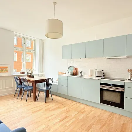 Apartmentincopenhagen 1706 *